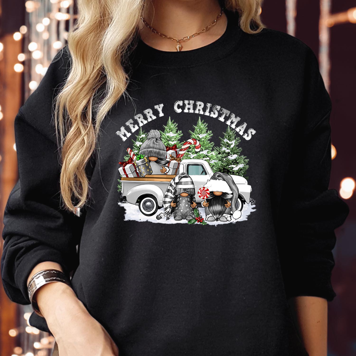 Merry Christmas Gnomes Sweatshirt - Festive Holiday Jumper for Women and Men, Cute and Cosy Christmas Gnome-Themed Sweatshirt, Perfect Winter Holiday Gift
