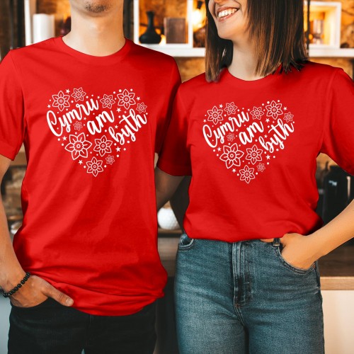 Cymru Am Byth Heart Shirt - St David's Day Wales Gift - Dydd Gŵyl Dewi Hapus Welsh Pride Floral Graphic Tee - Men & Women Unisex T-Shirt