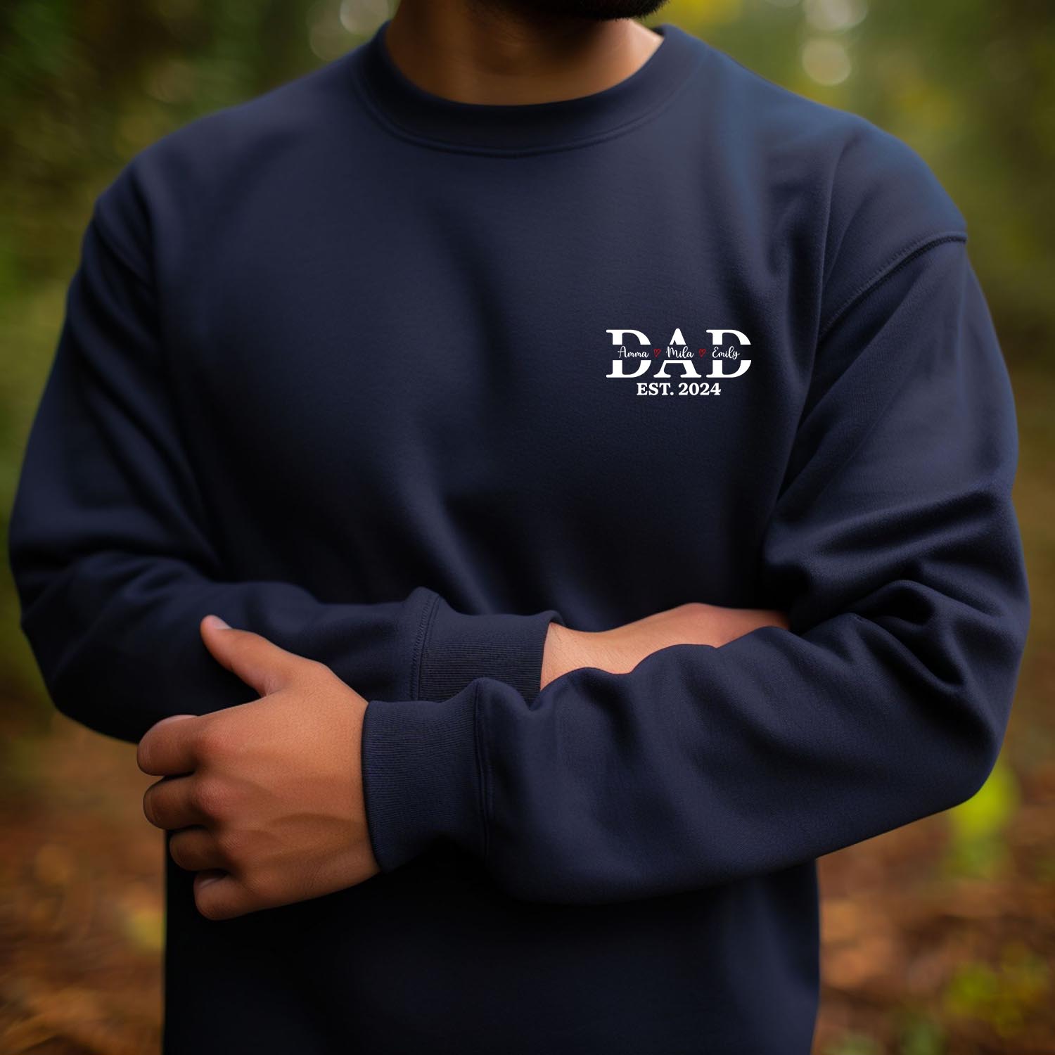 Personalised Dad Est Baby Child Custom Names Father's Day Sweatshirt Kids Name Daddy Papa Super Dad Birthday Funny Fathers Day Chest Print Jumper
