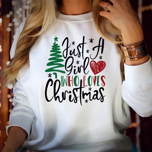 Just a Girl Who Loves Christmas Sweatshirt, Tree and Heart Holiday Graphic Pullover, Retro Winter Crewneck Xmas Novelty Women Gift Jumper Idea